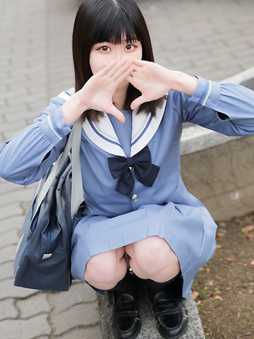 ほの｜大阪 梅田 兎我野町 ホテルヘルス【パンチラJK】〜NO PANTY NO LIFE〜『見たい！嗅ぎたい！触りたい！！』キュートで無邪気な小悪魔JKがエロエロ全開大胆ご奉仕♪