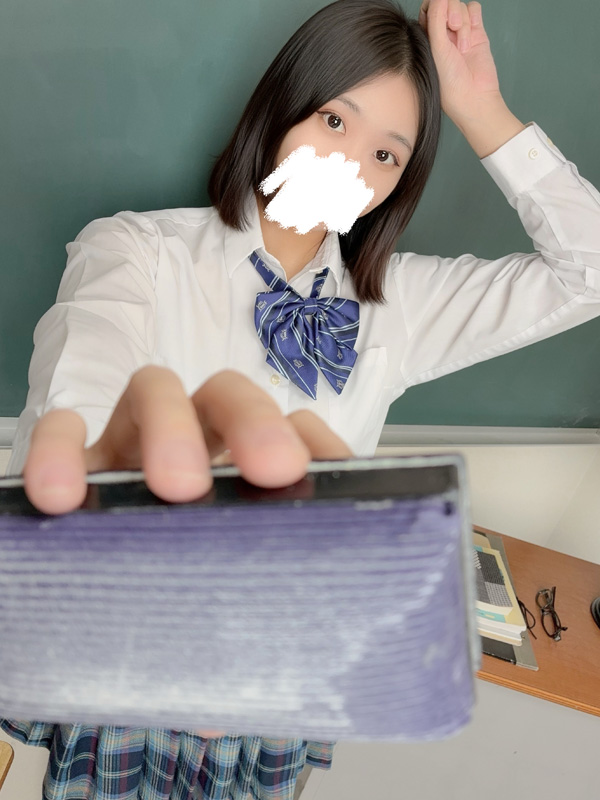 あかり｜大阪 梅田 兎我野町 ホテルヘルス【パンチラJK】〜NO PANTY NO LIFE〜『見たい！嗅ぎたい！触りたい！！』キュートで無邪気な小悪魔JKがエロエロ全開大胆ご奉仕♪