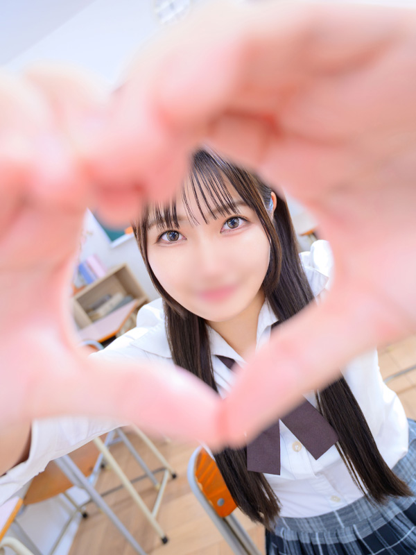 あやか｜大阪 梅田 兎我野町 ホテルヘルス【パンチラJK】〜NO PANTY NO LIFE〜『見たい！嗅ぎたい！触りたい！！』キュートで無邪気な小悪魔JKがエロエロ全開大胆ご奉仕♪